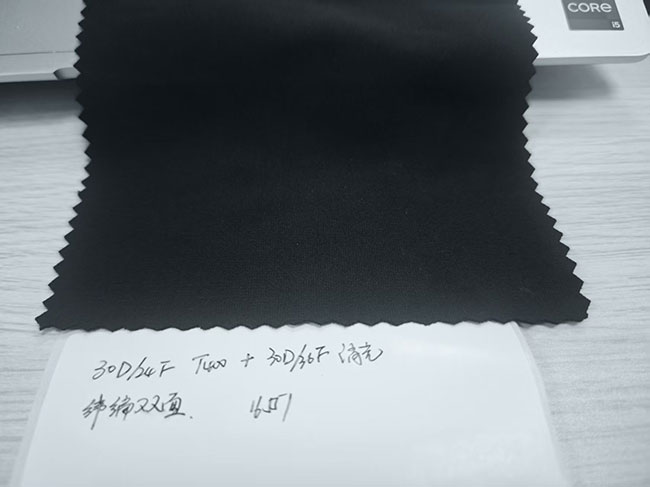 【双面纬编复合纱】采用30DT400与30D消光纱线交织